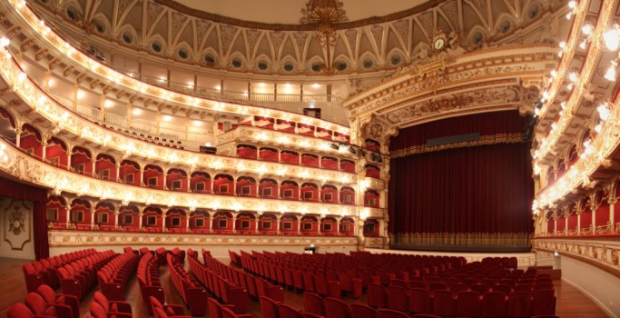 TEATRO PETRUZZELLI - BARI